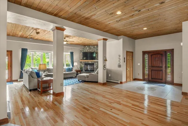 $870,000 | 3 Wolf Road, Buzzards Bay, MA 02532