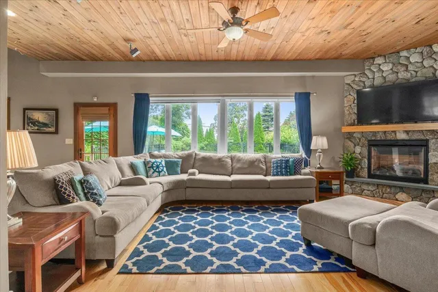 $870,000 | 3 Wolf Road, Buzzards Bay, MA 02532