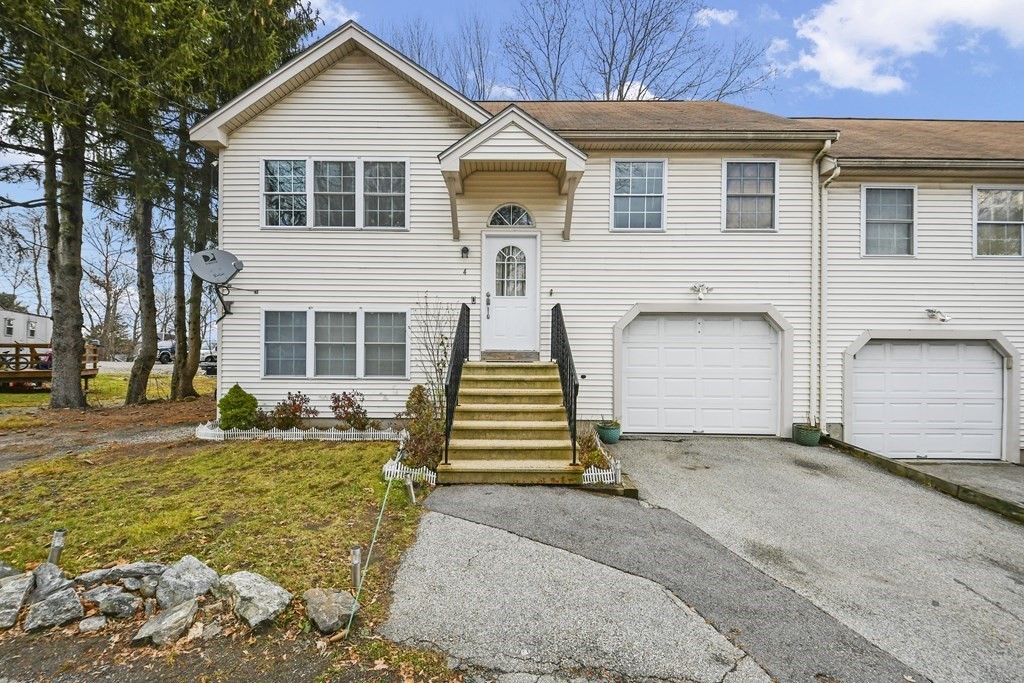 4 Atlas Street Worcester, MA 01604 - Photo 1 of 32 Gallery Image 1