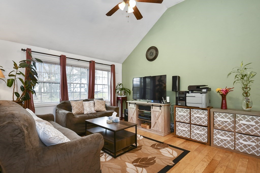 4 Atlas Street Worcester, MA 01604 - Photo 9 of 32 Gallery Image 9