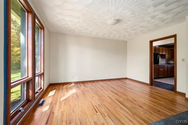 $359,900 | 7629 Creek Farm Lane, Trenton, NY 13354