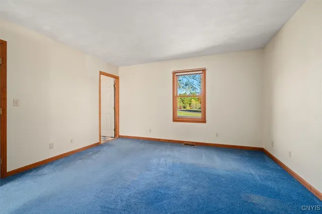 $359,900 | 7629 Creek Farm Lane, Trenton, NY 13354