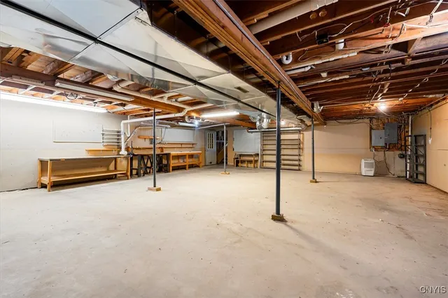 $359,900 | 7629 Creek Farm Lane, Trenton, NY 13354