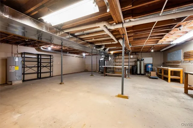 $359,900 | 7629 Creek Farm Lane, Trenton, NY 13354