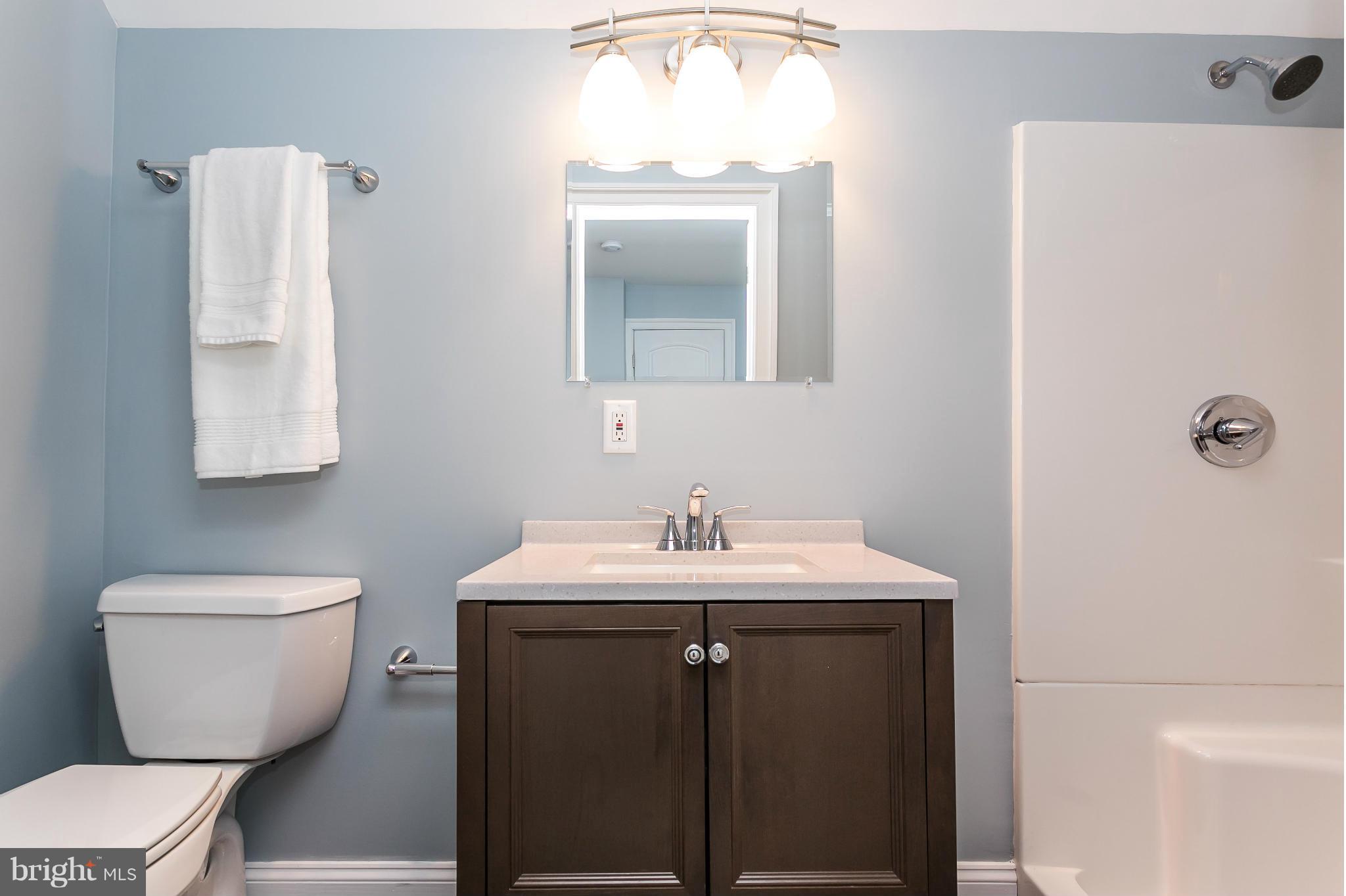 3741 Clarks Point Road Middle River, MD 21220 - Photo 25 of 30 Bath