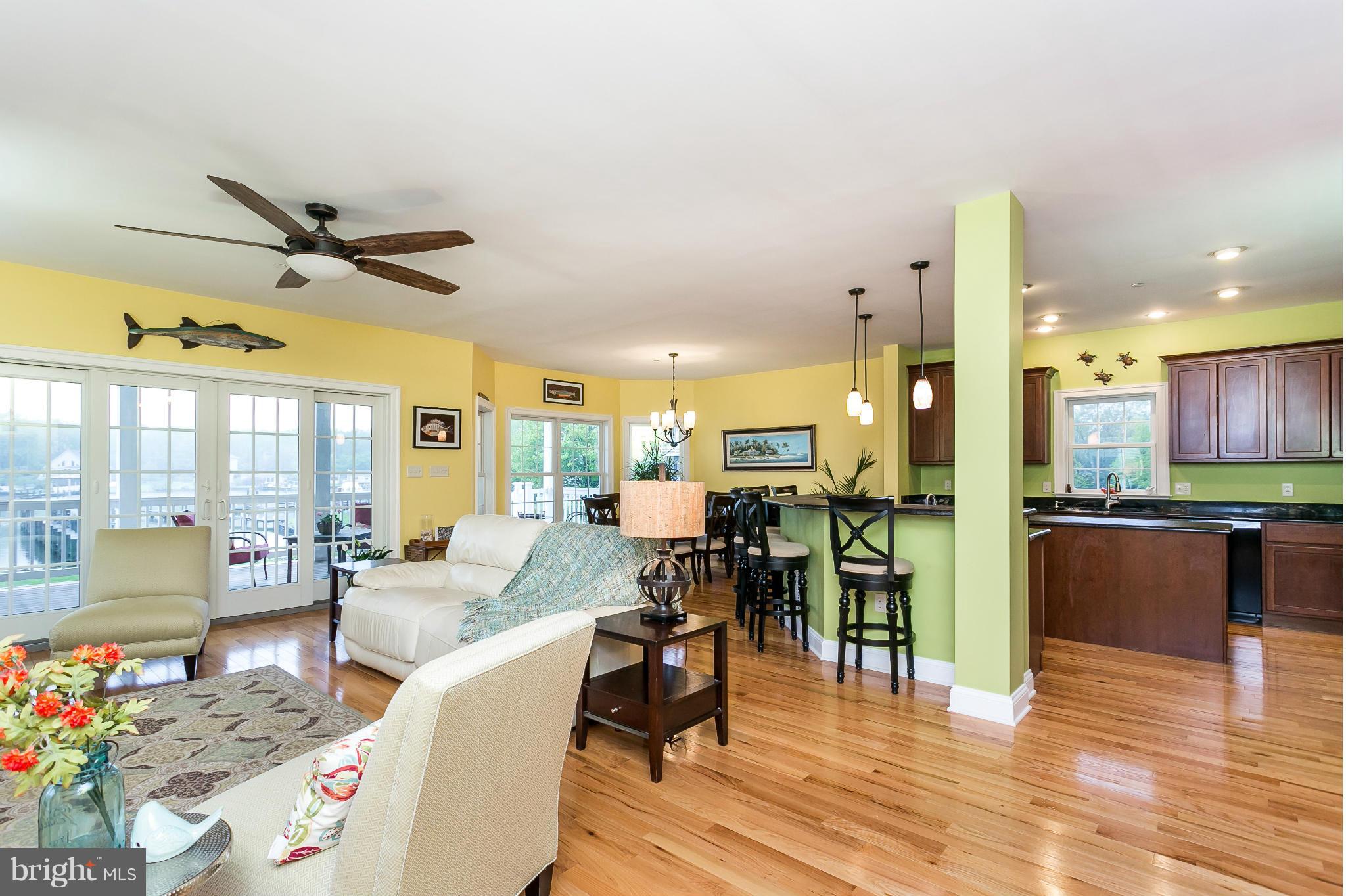 3741 Clarks Point Road Middle River, MD 21220 - Photo 4 of 30 Living Room