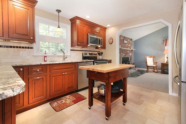 137 Sand Hill Road Groton, MA 01450 - Photo 6 of 30 Gallery Image 6