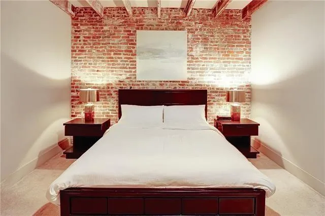 $5,000 | 840 Tchoupitoulas Street, Unit 201, New Orleans, LA 70130