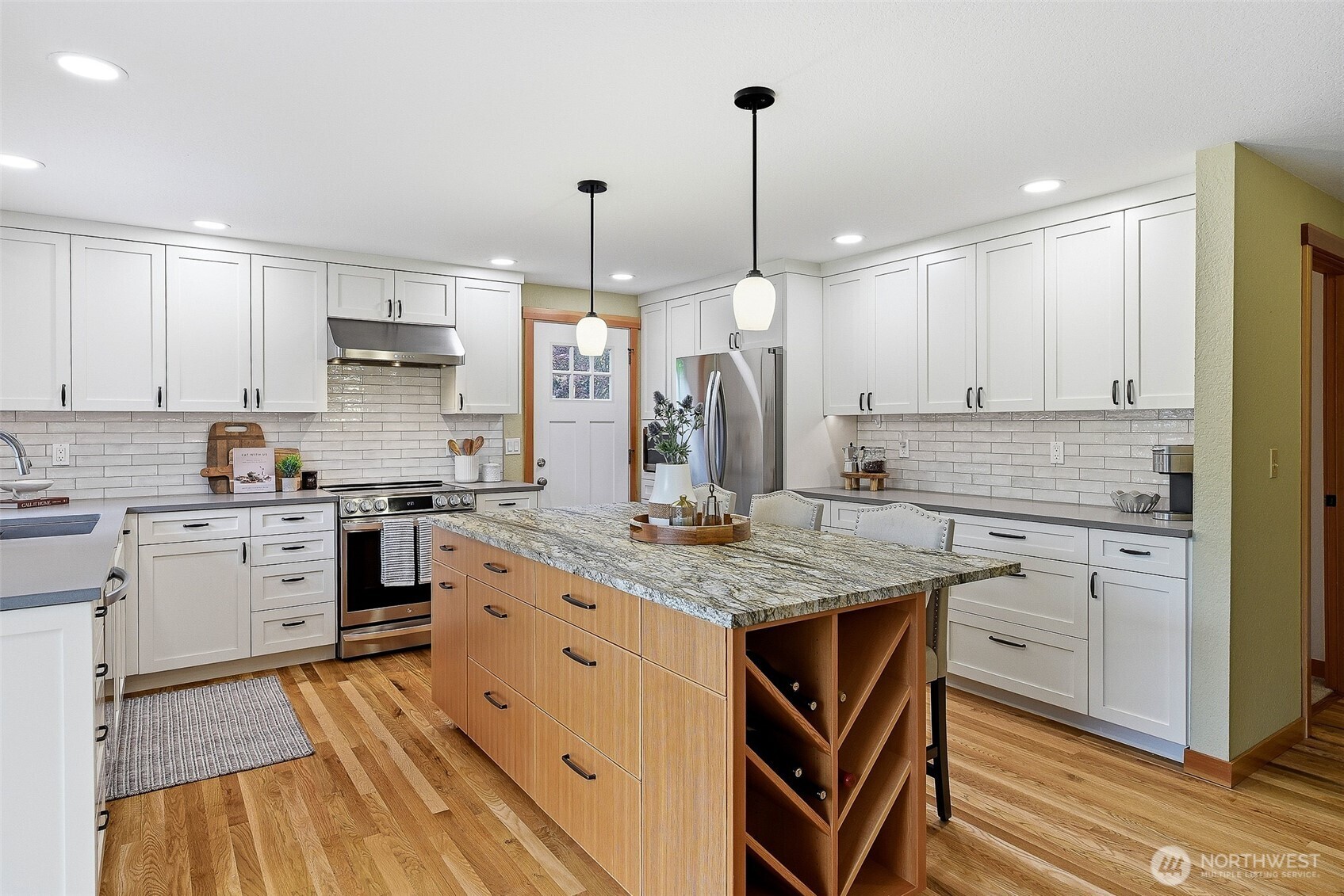 10611 237th Place Southwest Edmonds, WA 98020 - Photo 9 of 40