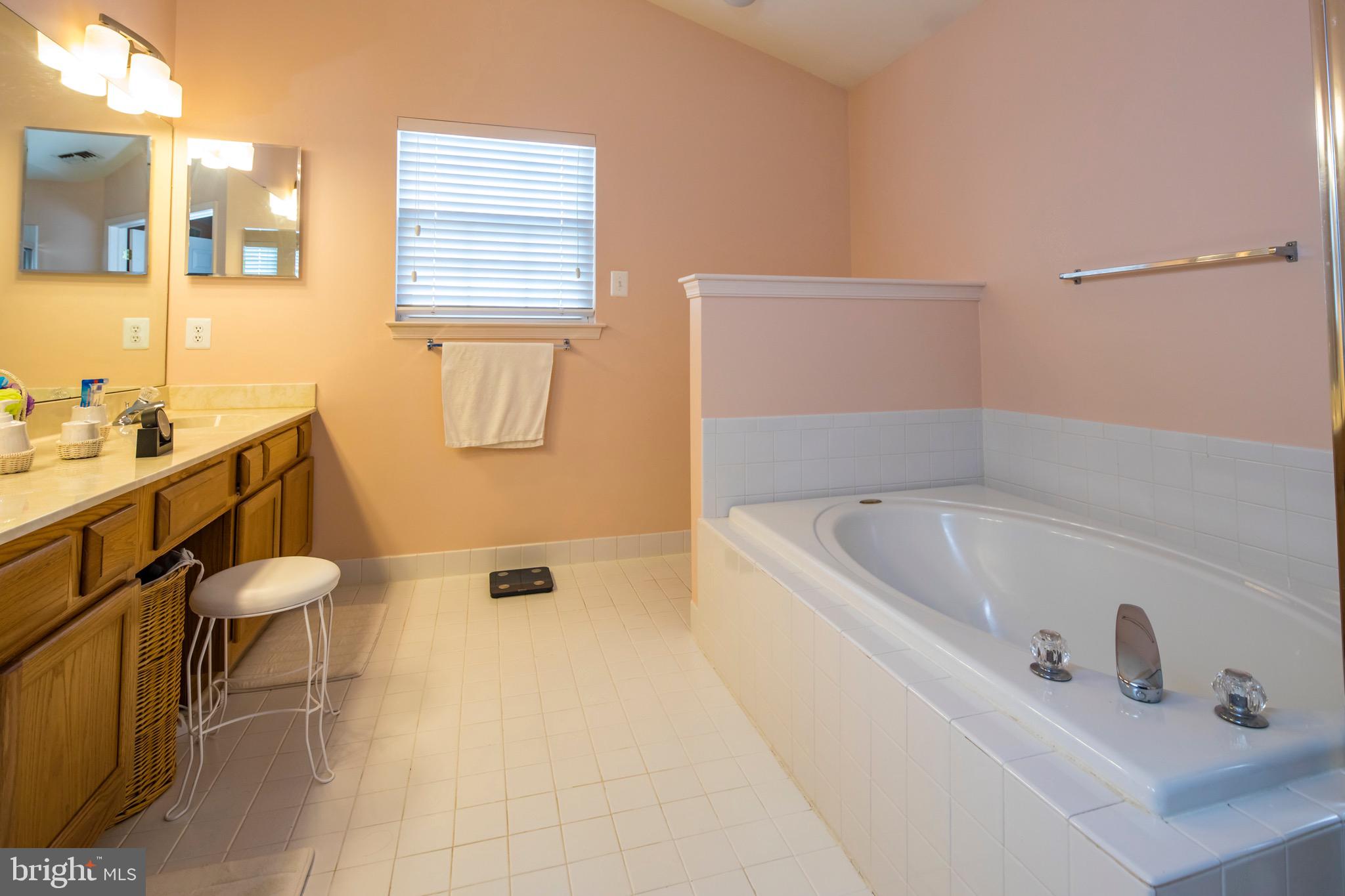 8 Wendover Road Hightstown, NJ 08520 - Photo 21 of 38 Gallery Image 21