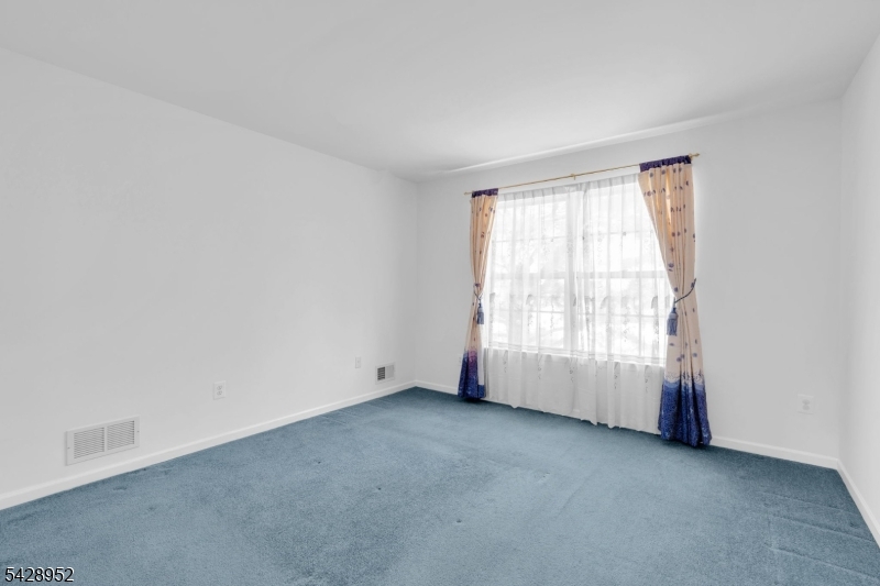 4 Leigh Road Hillsborough, NJ 08844 - Photo 29 of 50