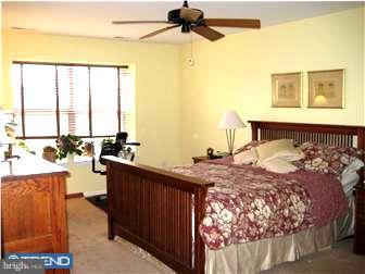 77 Chapel Hill Road Mount Laurel, NJ 08054 - Photo 7 of 12