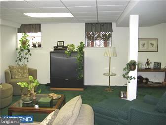 77 Chapel Hill Road Mount Laurel, NJ 08054 - Photo 9 of 12