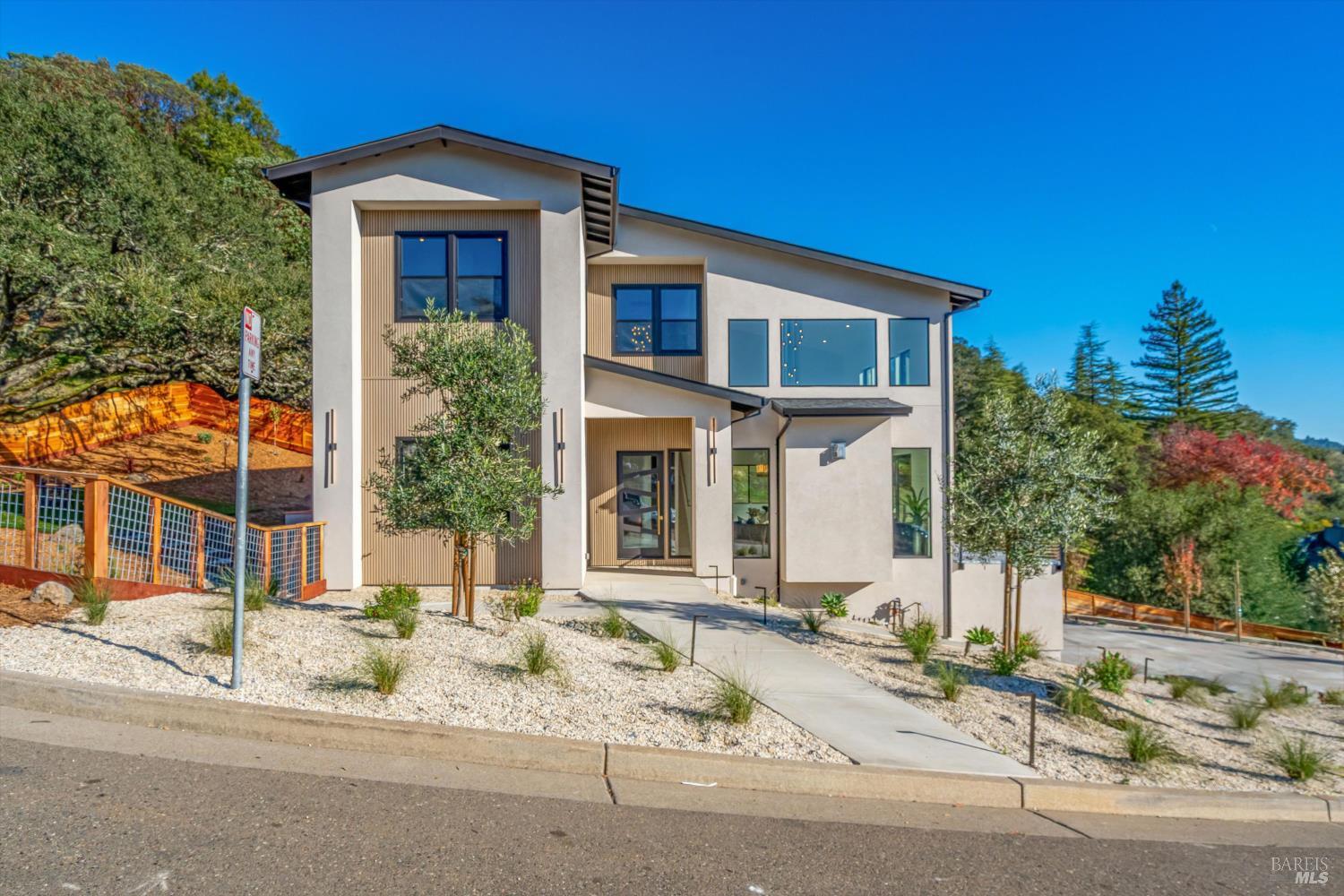 1580 Clear Ridge Drive Healdsburg, CA 95448 - Photo 3 of 87