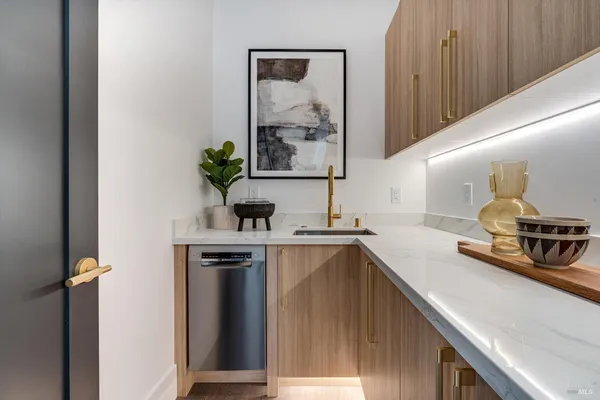 $3,699,995 | 1580 Clear Ridge Drive, Healdsburg, CA 95448