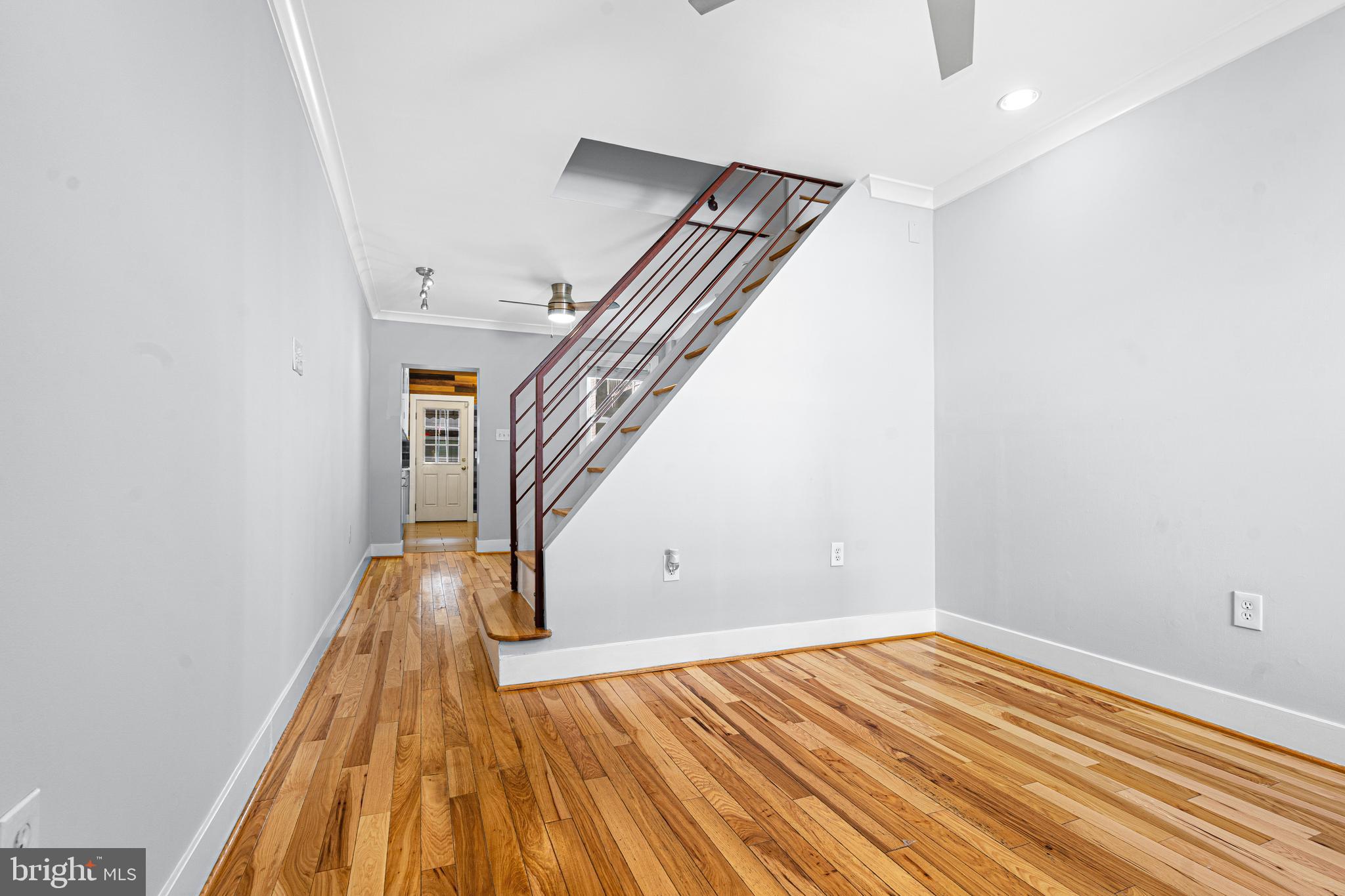 1004 South Belnord Avenue Baltimore, MD 21224 - Photo 3 of 29