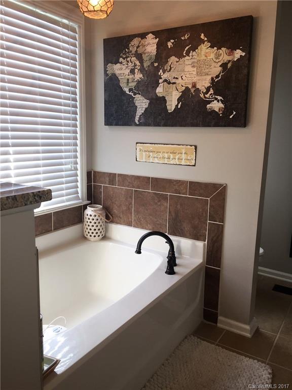 10812 Ridge Acres Road Charlotte, NC 28214 - Photo 14 of 24 Gallery Image 14