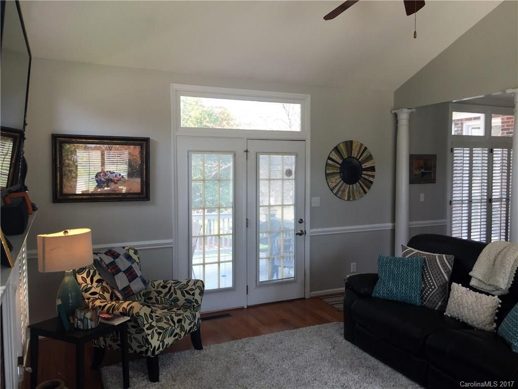 10812 Ridge Acres Road Charlotte, NC 28214 - Photo 5 of 24 Gallery Image 5