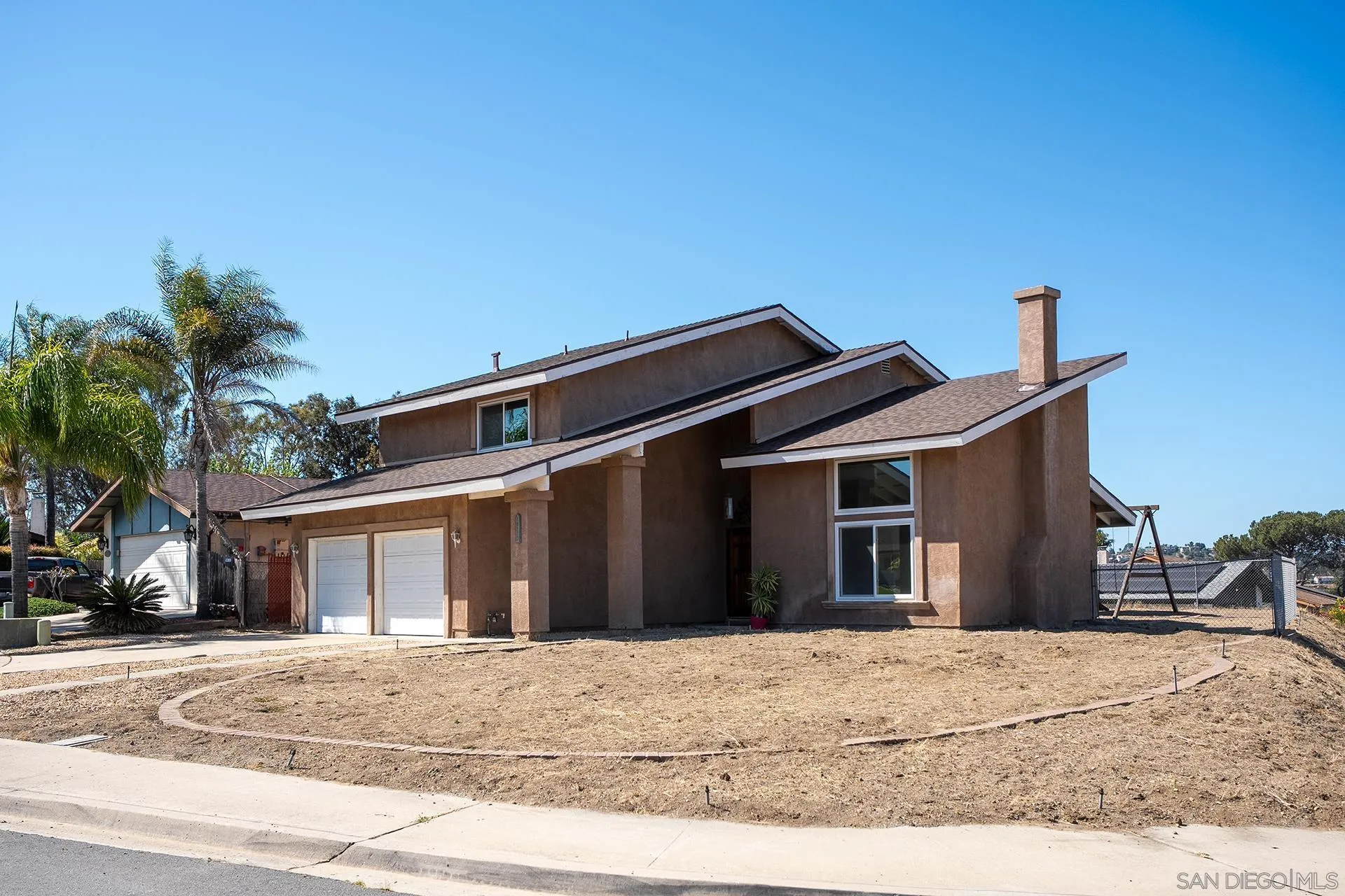 10772 Avenida Roberta Spring Valley, CA 91978 - Photo 3 of 32