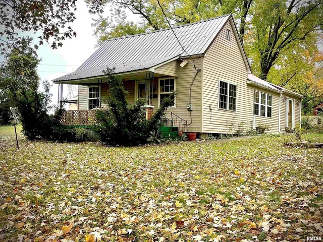 a view of a house with garden