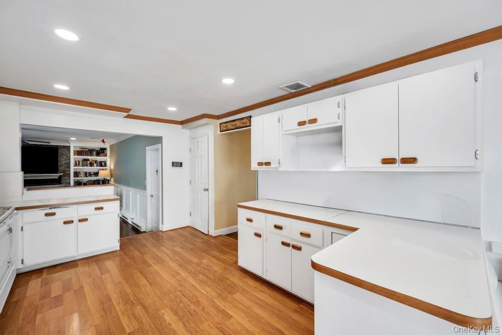 30 County Line Road Farmingdale, NY 11735 - Photo 12 of 41