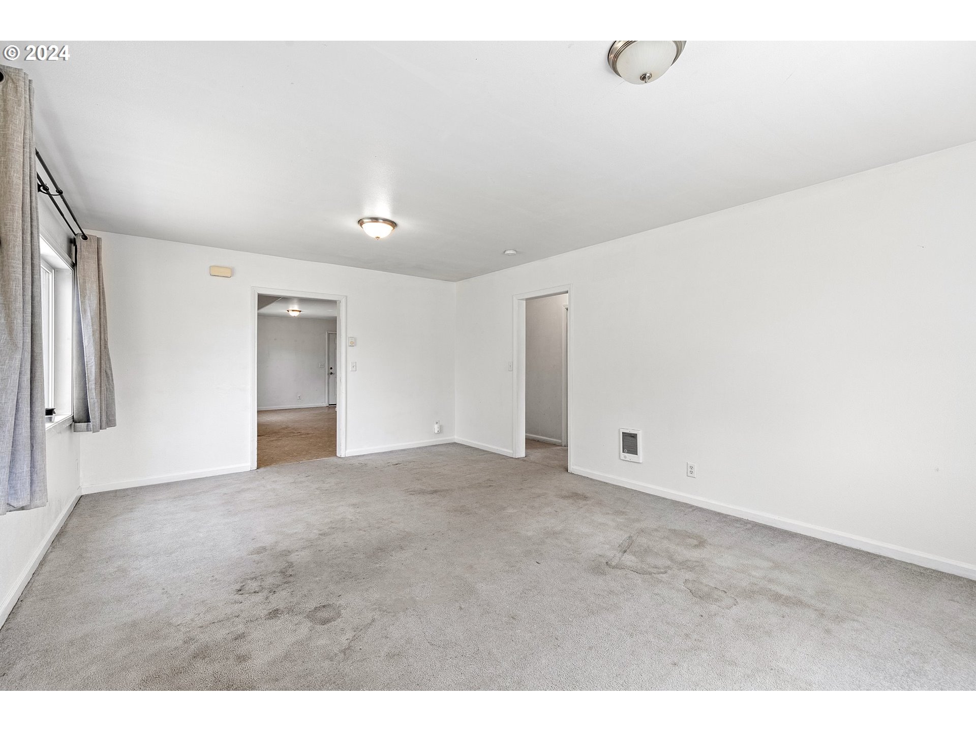 179 35th Street Springfield, OR 97478 - Photo 27 of 46 a view of an empty room