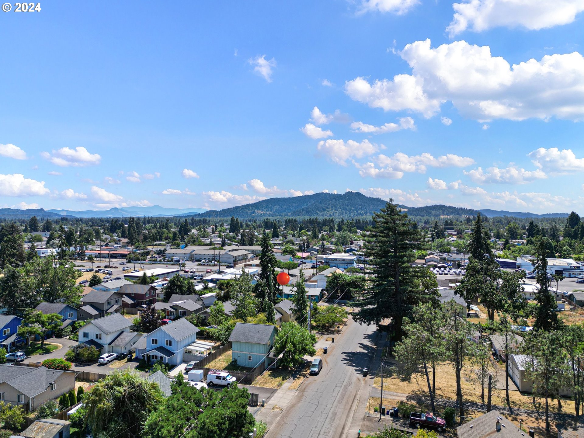 179 35th Street Springfield, OR 97478 - Photo 46 of 46 a view of a city