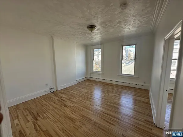$2,500 | 84 Front Street, Paterson, NJ 07522