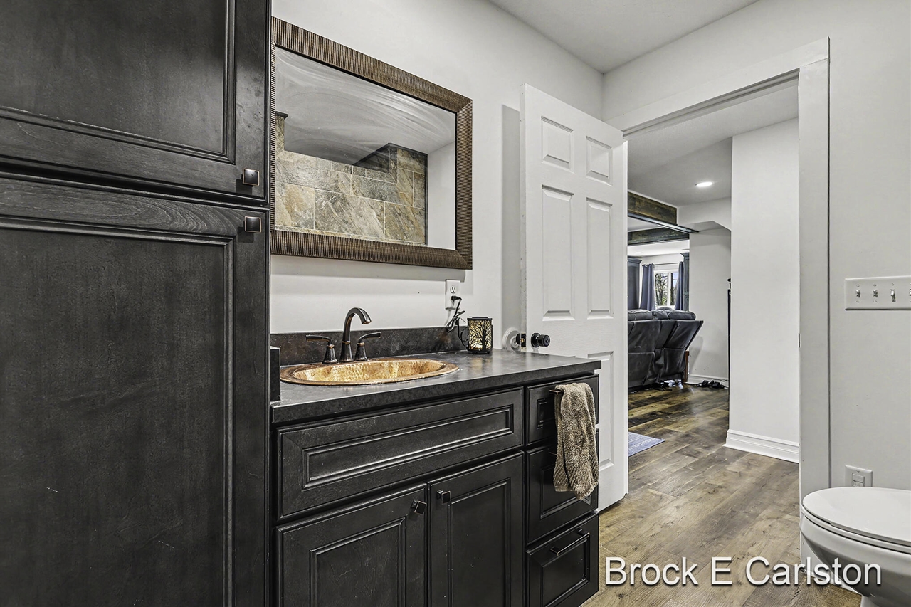 3233 Becker Road Muskegon, MI 49445 - Photo 17 of 55