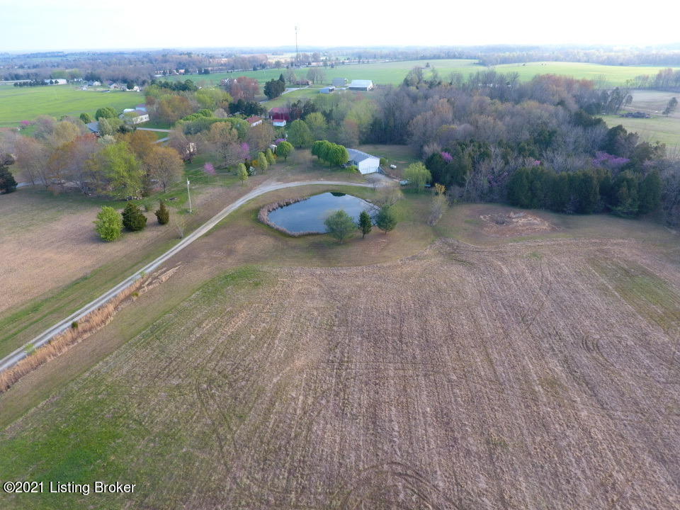 126 Stanton Road Clarkson, KY 42726 - Photo 2 of 17 IMG_1098 (1)