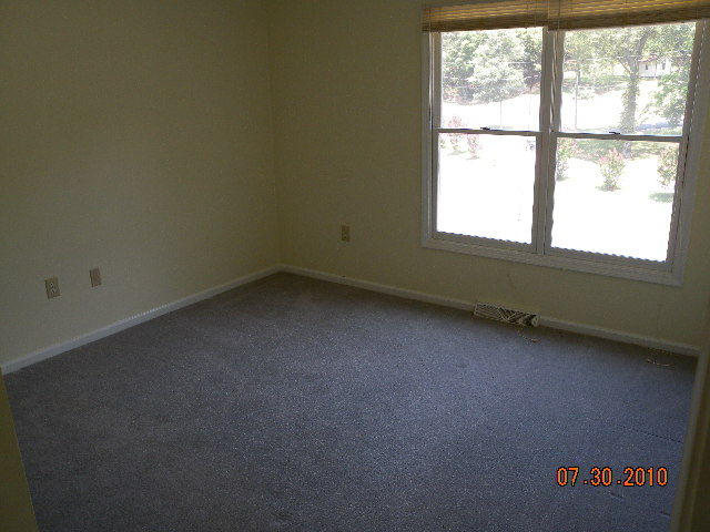 211 Overlook Road Vinton, VA 24179 - Photo 11 of 16 Bedroom 3