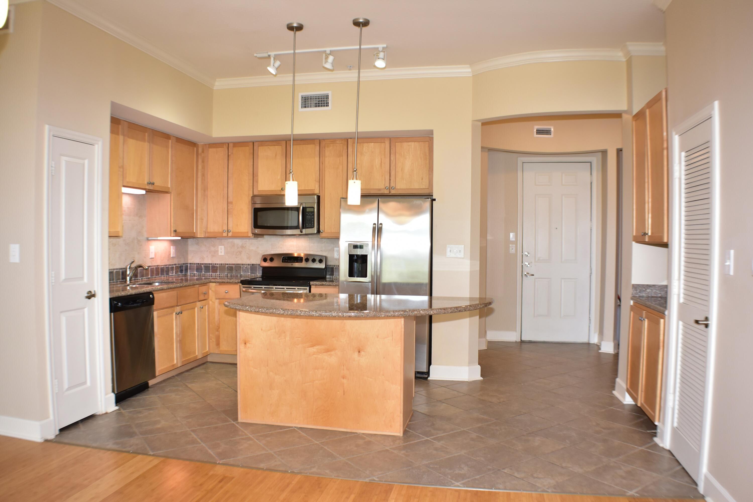 8700 Front Beach Road, Unit 7311 Panama City Beach, FL 32407 - Photo 18 of 27 Kitchen