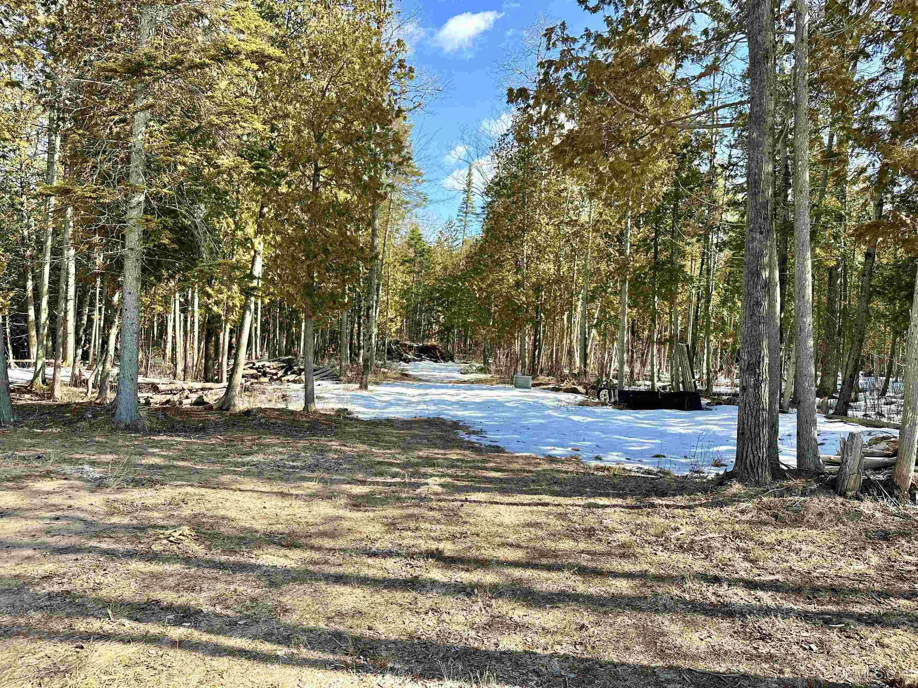 5042 12th Road Escanaba, MI 49829 - Photo 36 of 38