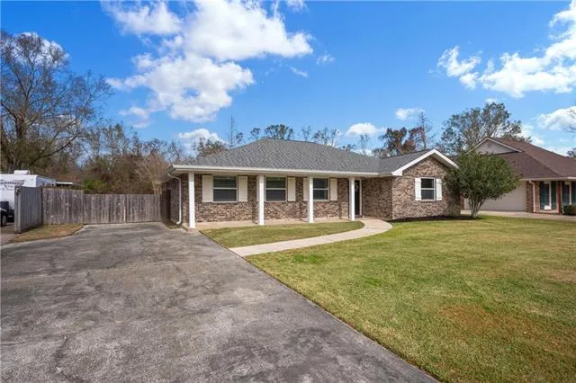 $338,000 | 317 Devon Road, Laplace, LA 70068