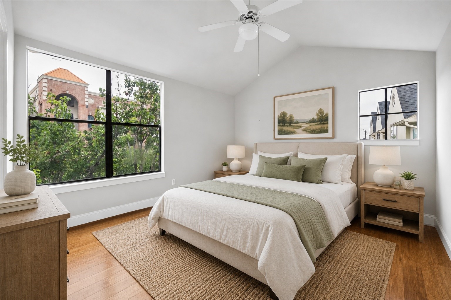 939 Colorado Street, Unit 22 Houston, TX 77007 - Photo 23 of 23 a bedroom with a large bed and a window