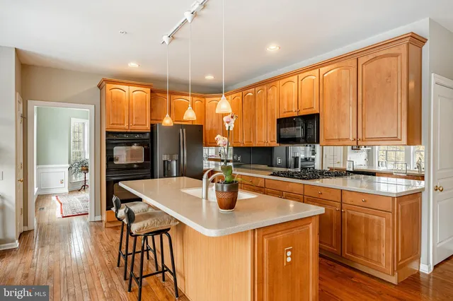 $869,000 | 115 Camelot Lane, Newtown Square, PA 19073