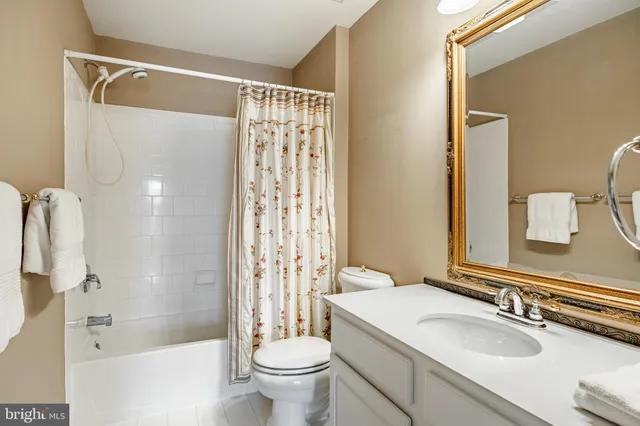 $869,000 | 115 Camelot Lane, Newtown Square, PA 19073