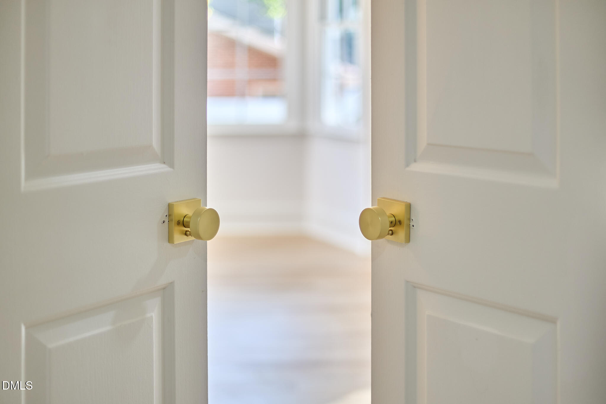 5721 Timber Ridge Drive Raleigh, NC 27609 - Photo 27 of 76 a close view of door shower