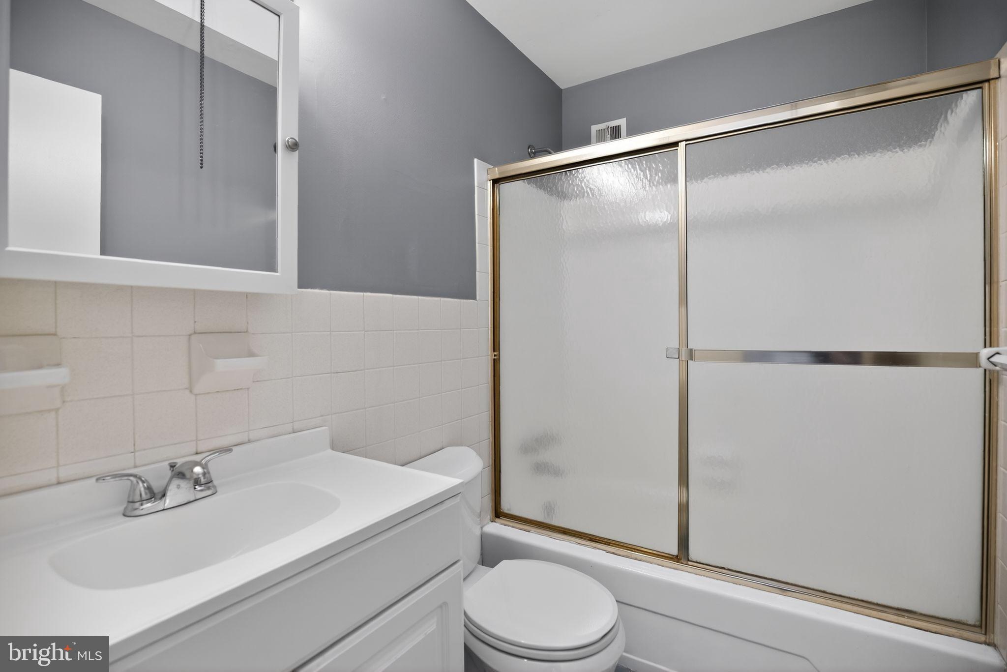 9860 Bonner Street Philadelphia, PA 19115 - Photo 19 of 30
