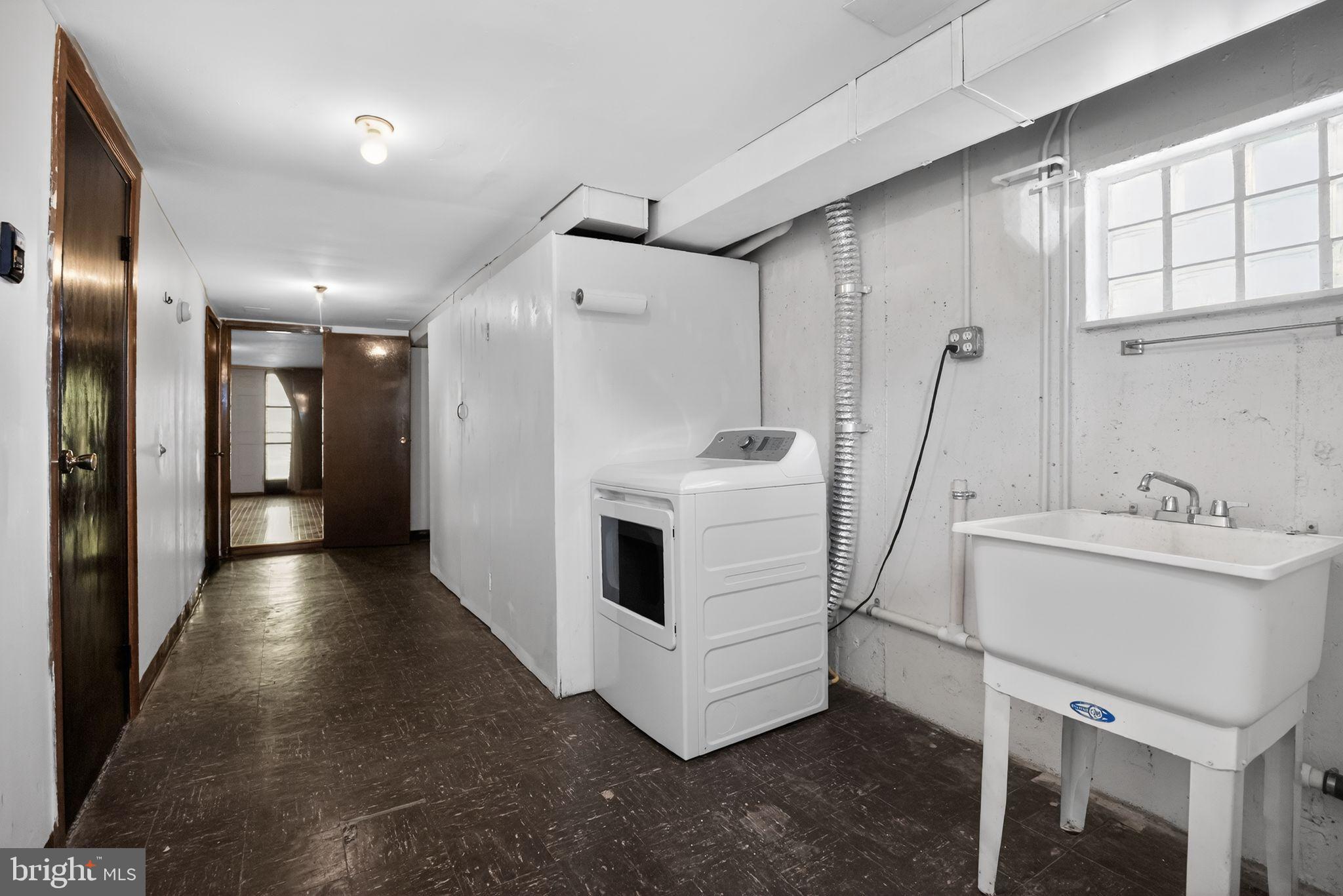 9860 Bonner Street Philadelphia, PA 19115 - Photo 25 of 30 Bottom Floor Hallway to Garage