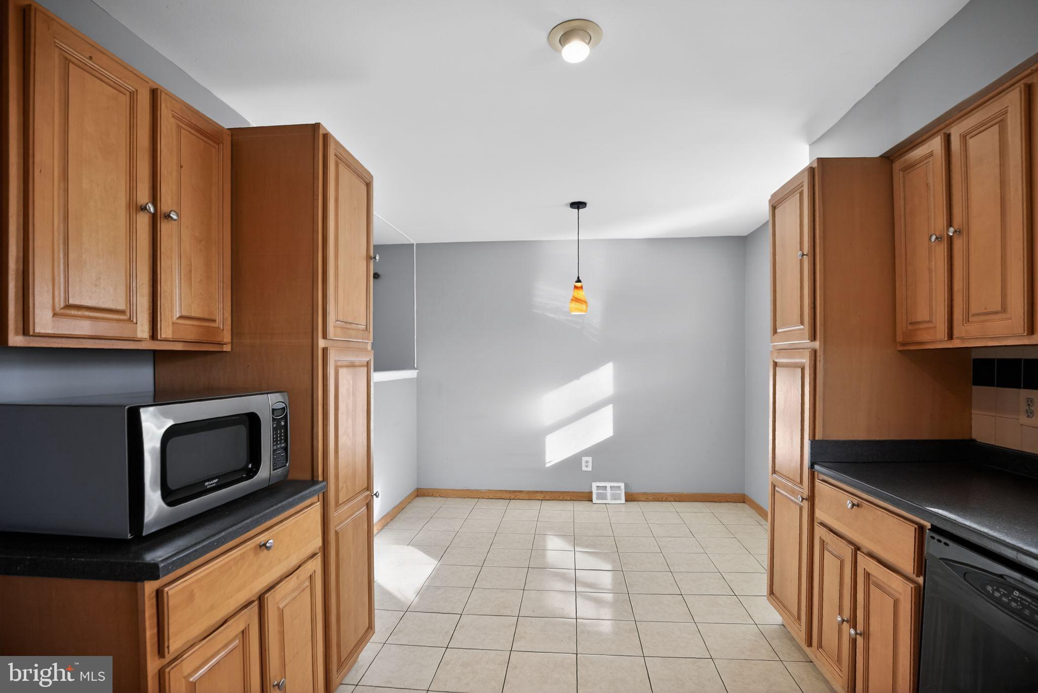 9860 Bonner Street Philadelphia, PA 19115 - Photo 8 of 30