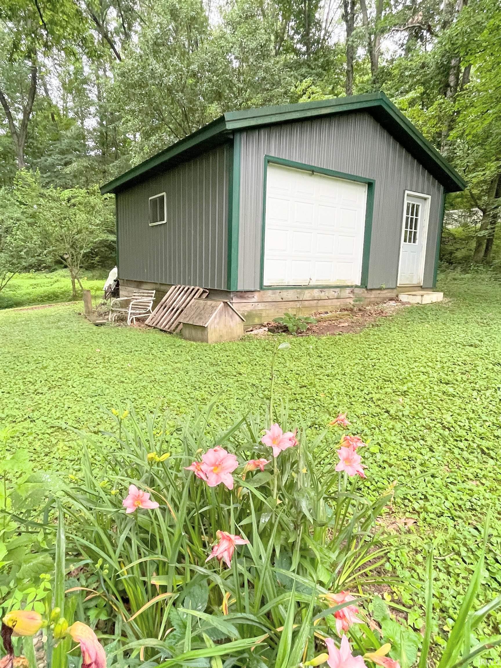 1136 Art Gallery Road Bedford, IN 47421 - Photo 28 of 32