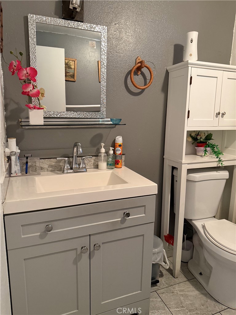 995 Pomona Road, Unit 24 Corona, CA 92882 - Photo 13 of 17