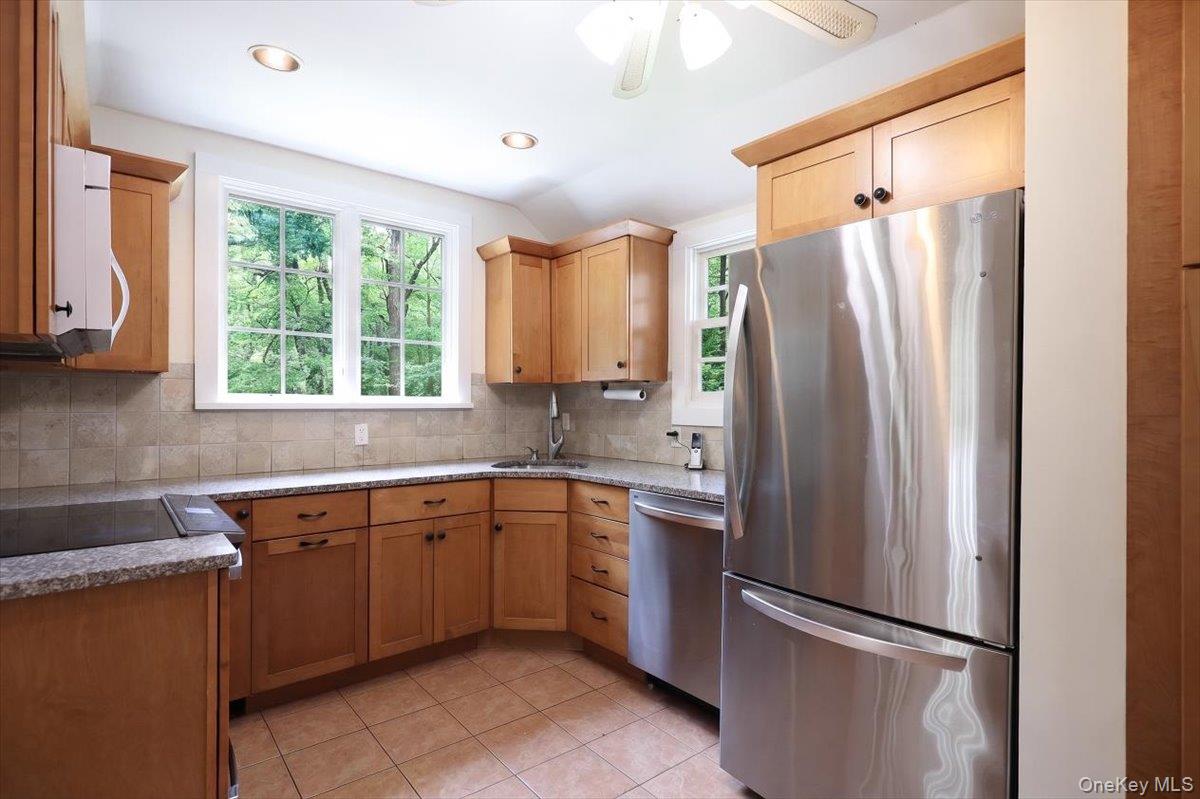 58 Belden Road Carmel, NY 10512 - Photo 4 of 33