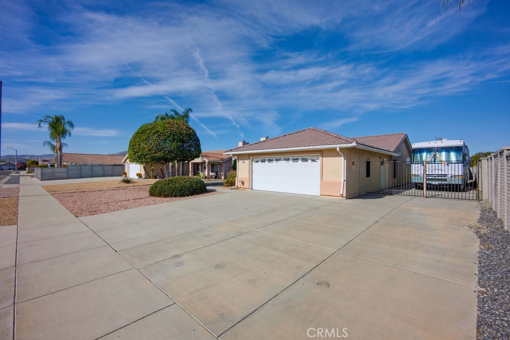 2998 Elder Way Hemet, CA 92545 - Photo 28 of 28 a front view of a house with a yard