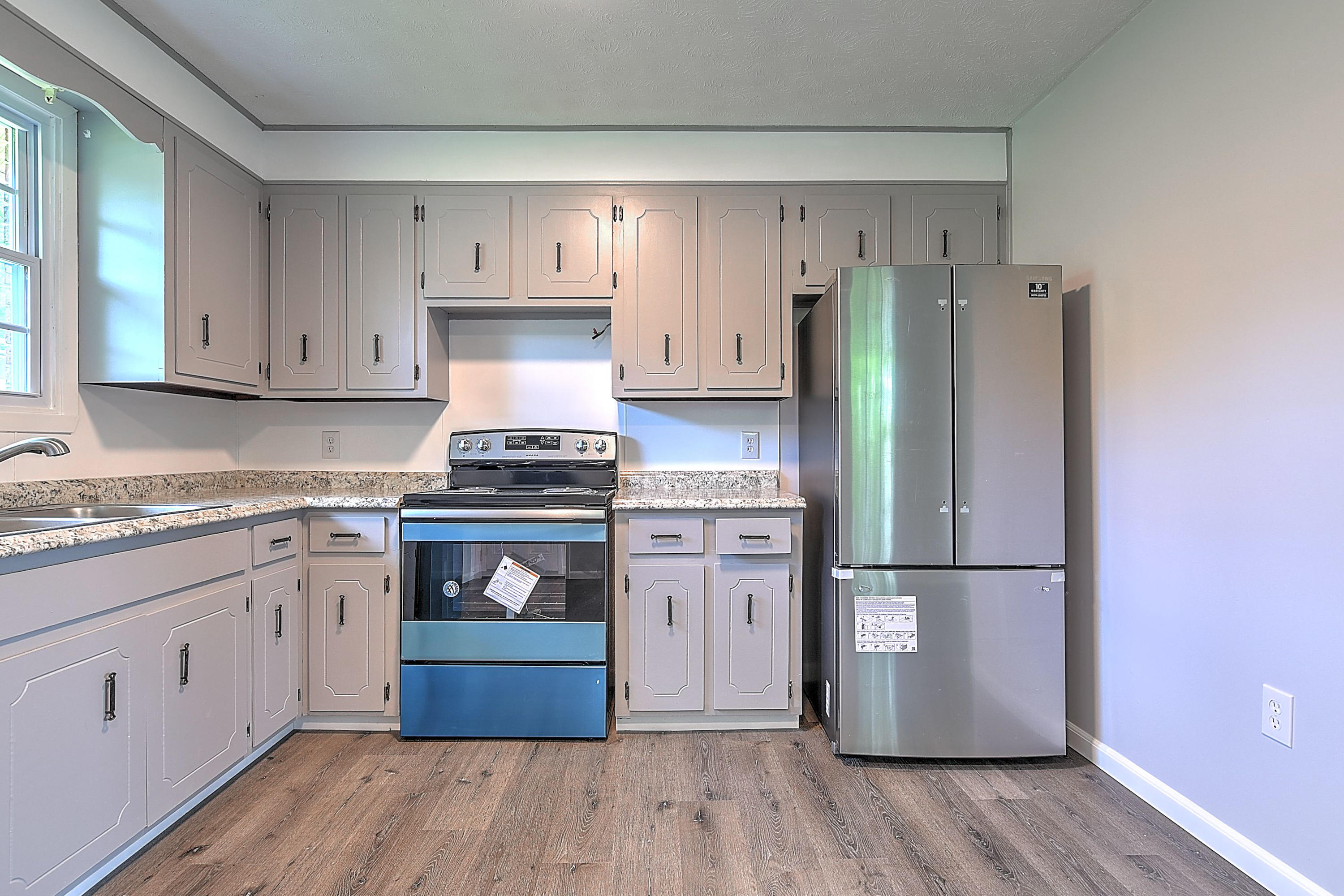 3434 Forest View Road Kingsport, TN 37660 - Photo 10 of 31 Forest View-11