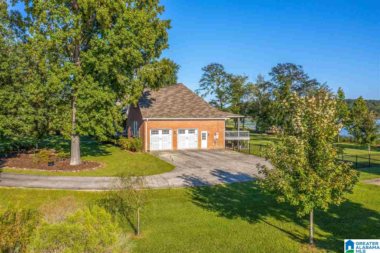 208 Merchant Drive Rainbow City, AL 35906 - Photo 39 of 46