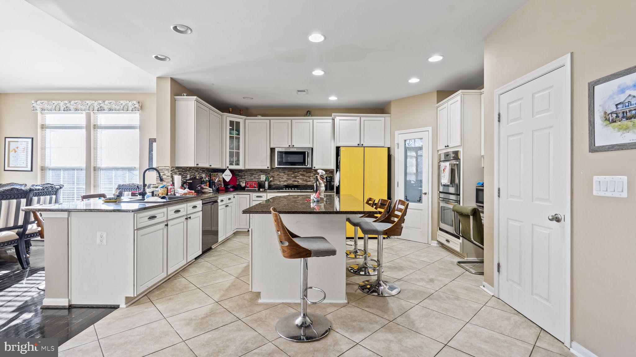 18 Dewitt Road Stafford, VA 22554 - Photo 5 of 36 Spacious Kitchen