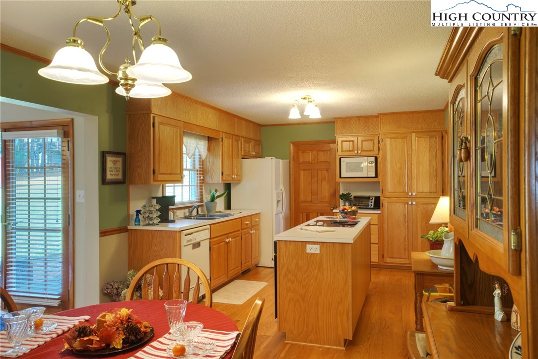 554 Cedar Lane Boone, NC 28607 - Photo 12 of 42 Gallery Image 12