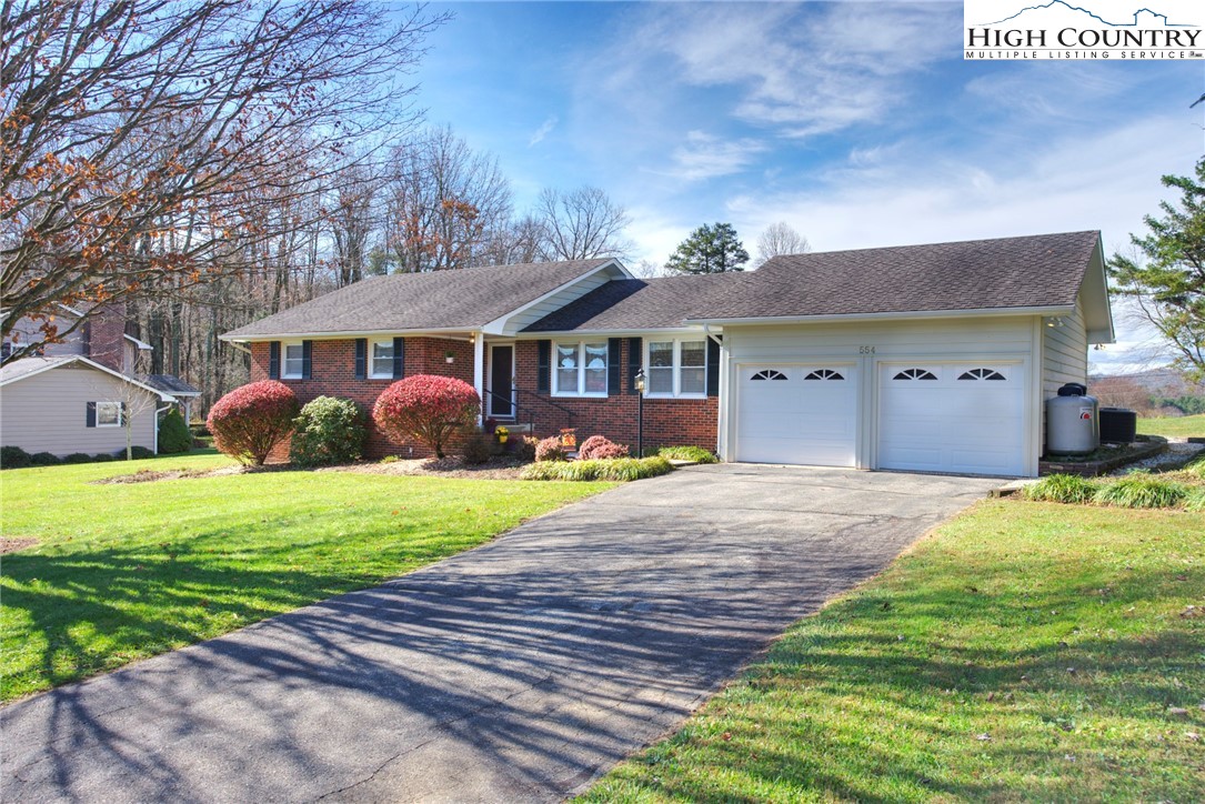 554 Cedar Lane Boone, NC 28607 - Photo 2 of 42 Gallery Image 2